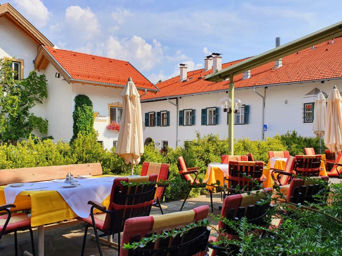 Landgasthof "Wilder Mann" Hotel Innsbruck Exterior photo